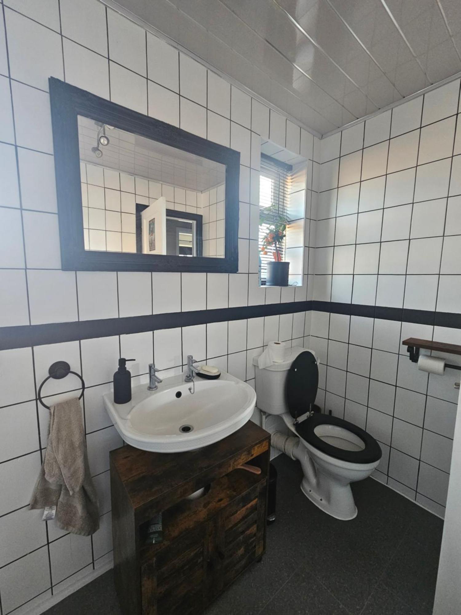 Double Bedroom Located Close To Manchester Airport Wythenshawe Exterior foto